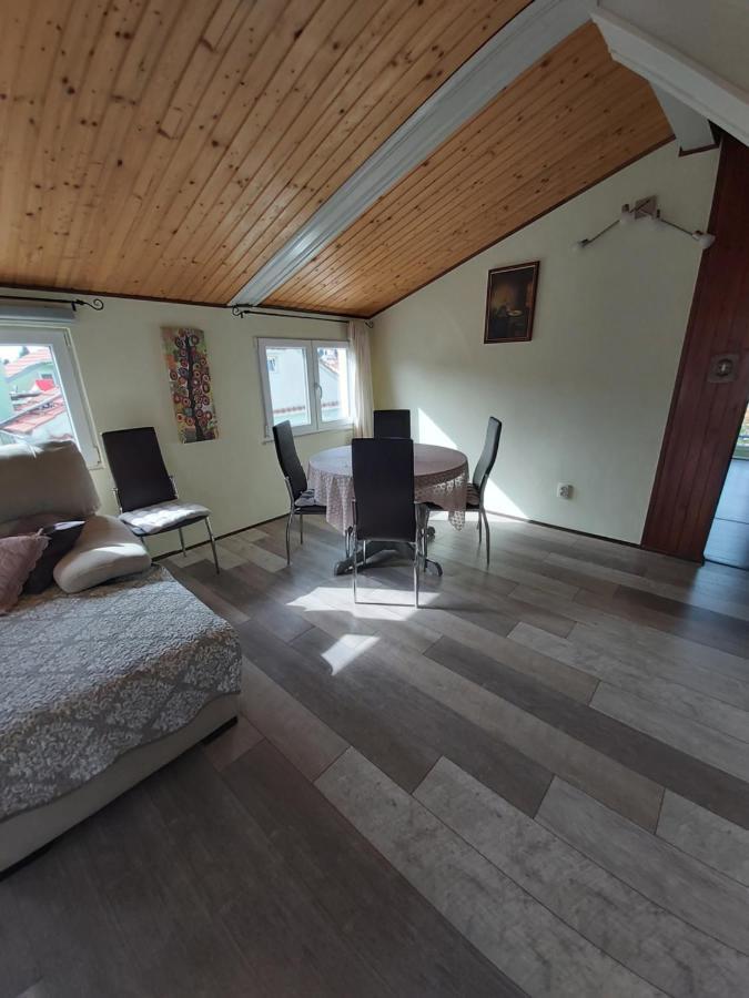 מאלי לוסיניי Apartment Malvina מראה חיצוני תמונה